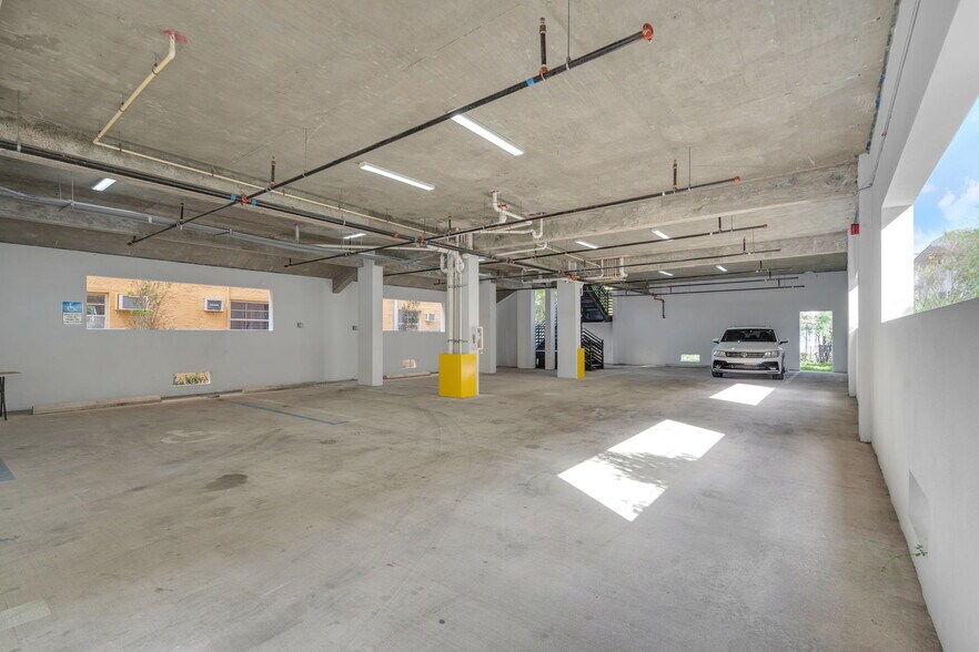 More Photos Of 1037 NW 2nd St, Miami Apartments For Sale