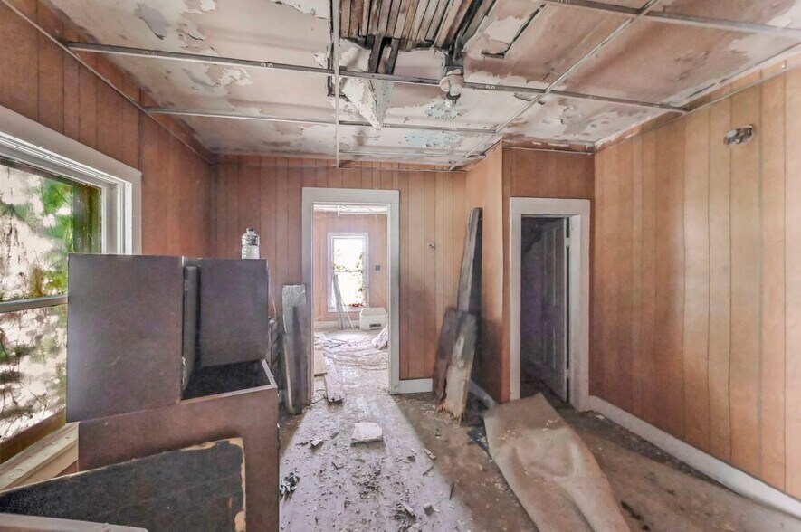 More Photos Of 317 S 10th Ave, Scranton Warehouse For Sale