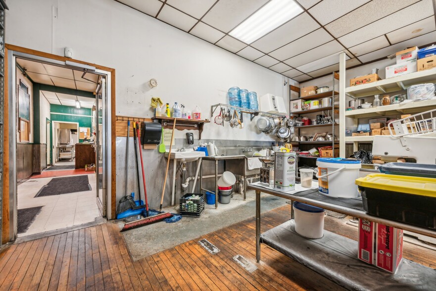 More Photos Of 615 Ligonier St, Latrobe Restaurant For Sale