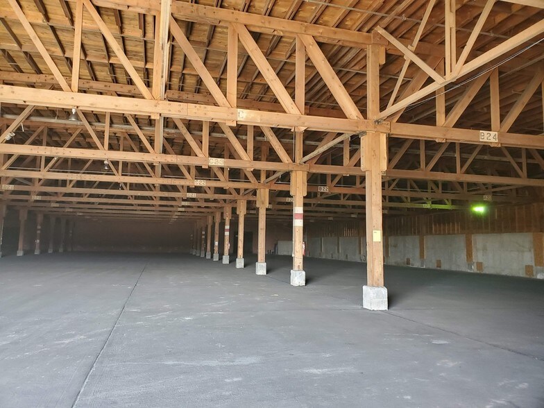 More Photos Of 3232 Road 101 E, Sidney Distribution For Lease