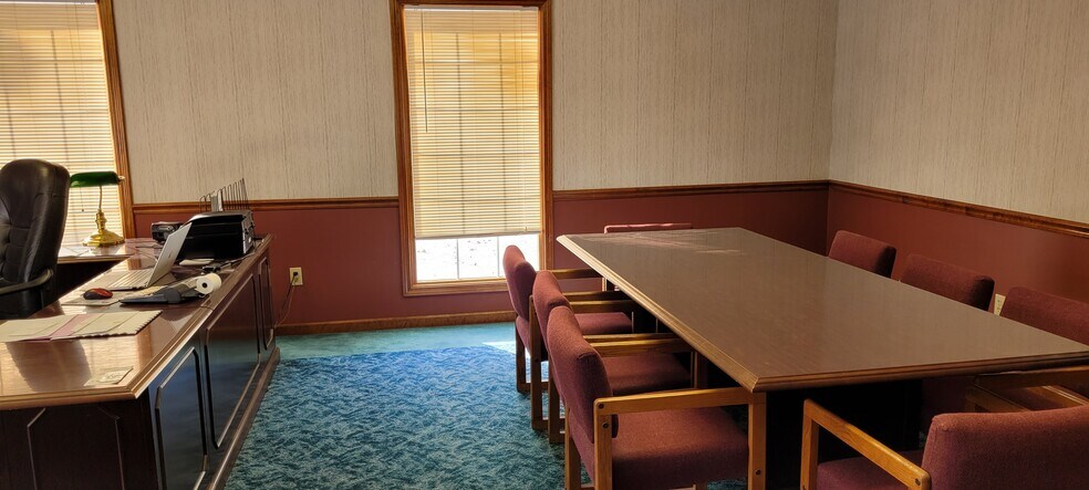 More Photos Of 1300 N Reed Station Rd, Carbondale Industrial For Sale