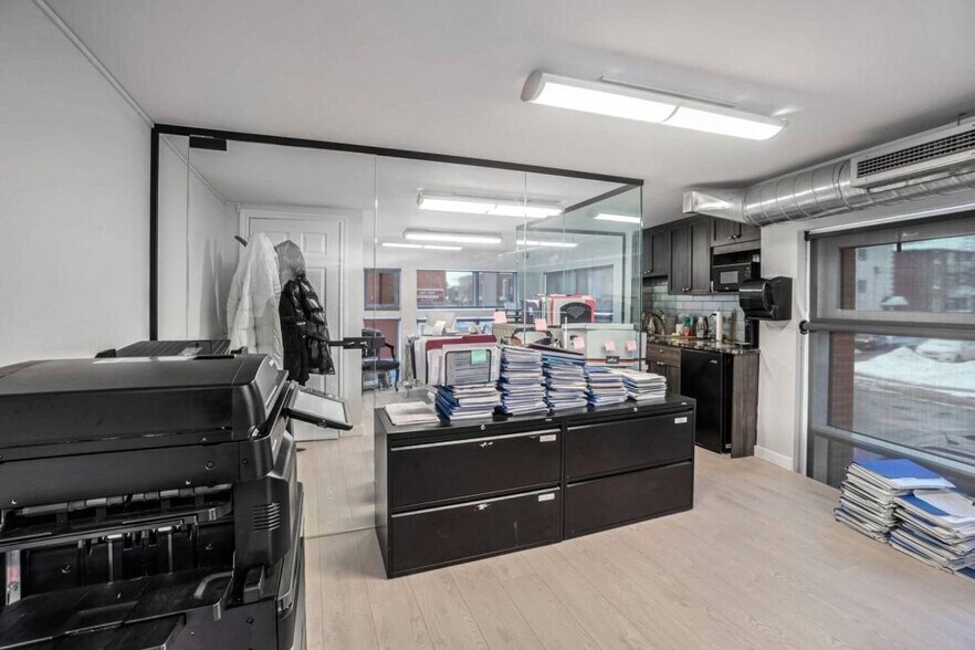 More Photos Of 4151 Rue Beaubien E, Montréal Storefront Retail Residential For Sale