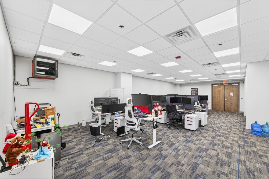 More Photos Of 930 S Harbor City Blvd SW, Melbourne Office For Sale