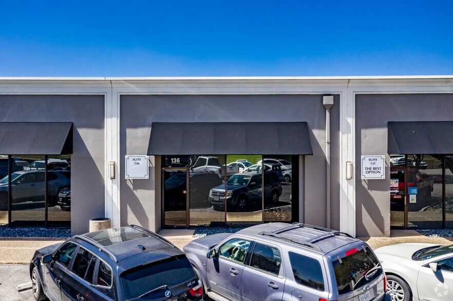 More Photos Of 3700 Fredericksburg Rd, San Antonio General Retail For Lease