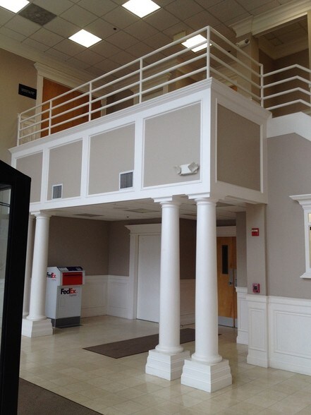 More Photos Of 12 Cambridge Dr, Trumbull Office Residential For Lease