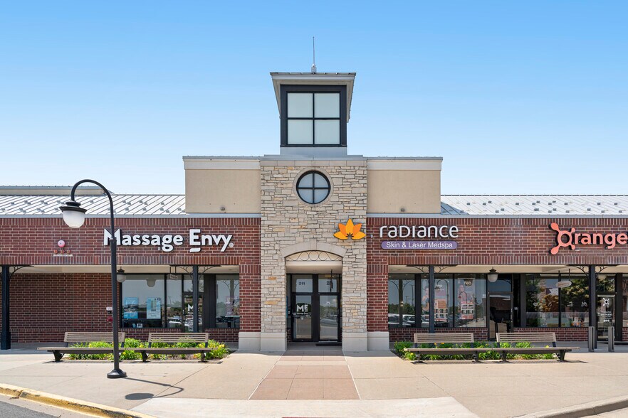 More Photos Of 101-295 Rice Lake Sq, Wheaton Supermarket For Sale