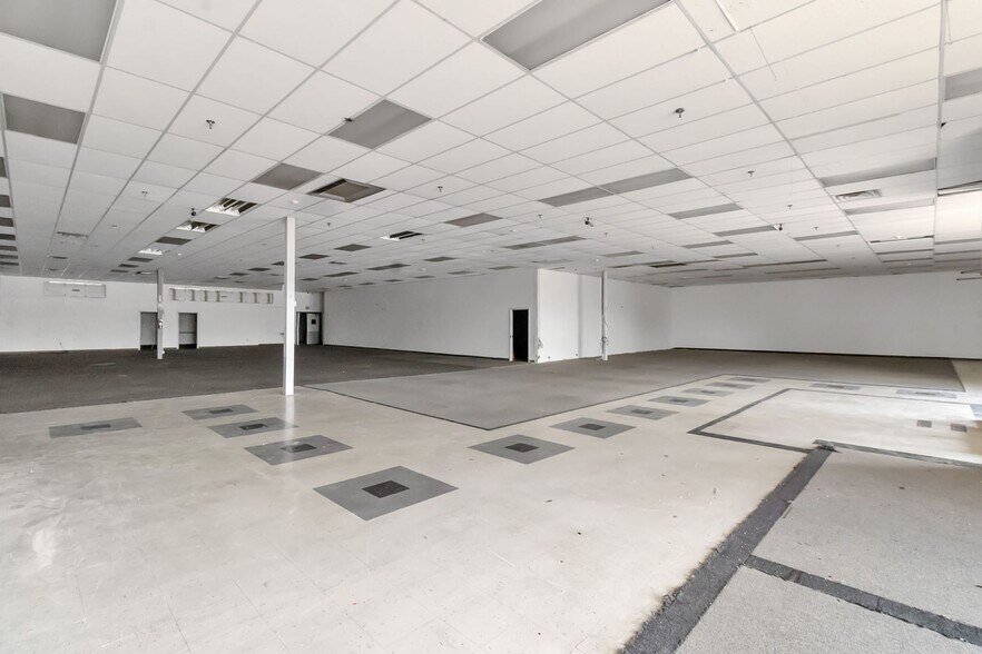 More Photos Of 2211 Niagara St, Buffalo Unknown For Lease