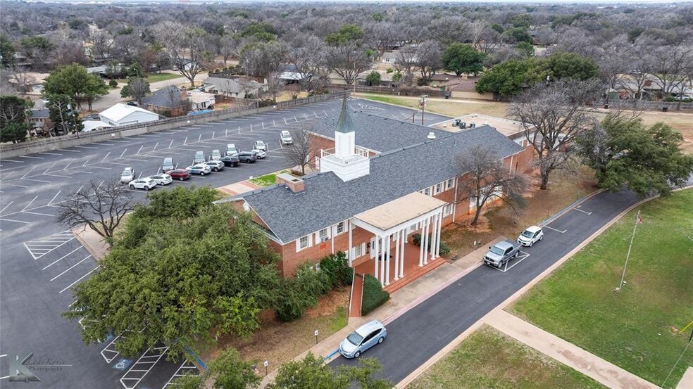 More Photos Of 3425 S 14th St, Abilene Lodge Meeting Hall For Sale