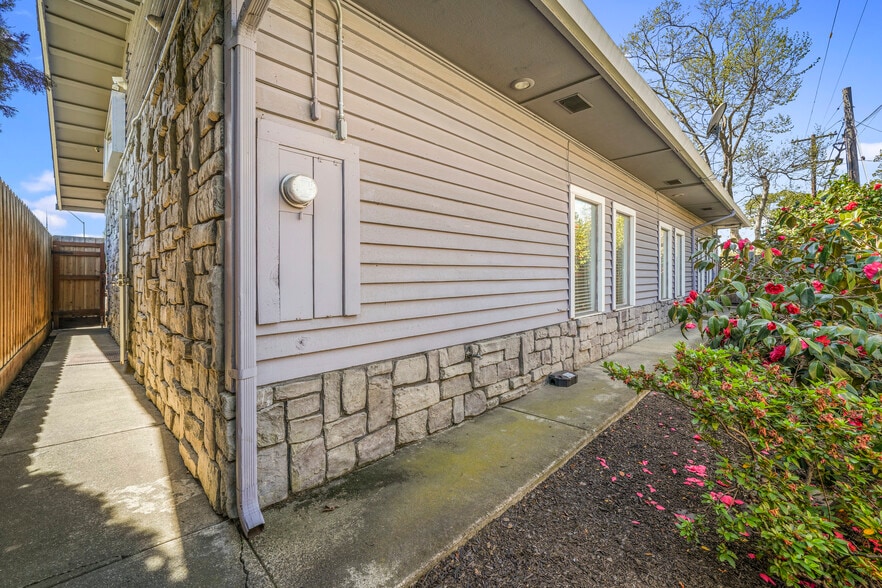 More Photos Of 2100 Tennessee St, Vallejo Office For Sale