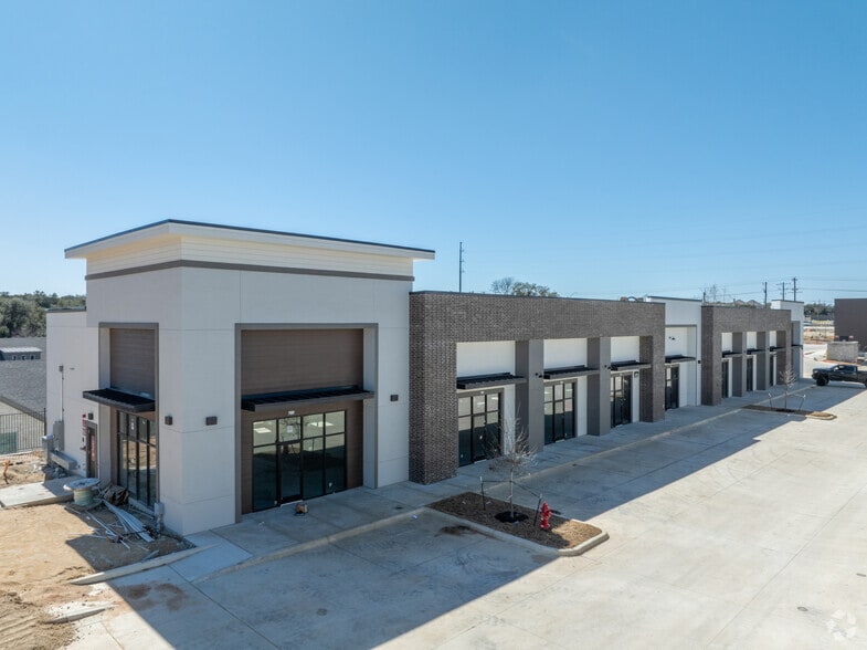 More Photos Of 14300 Ronald W Reagan Blvd, Cedar Park Storefront For Sale