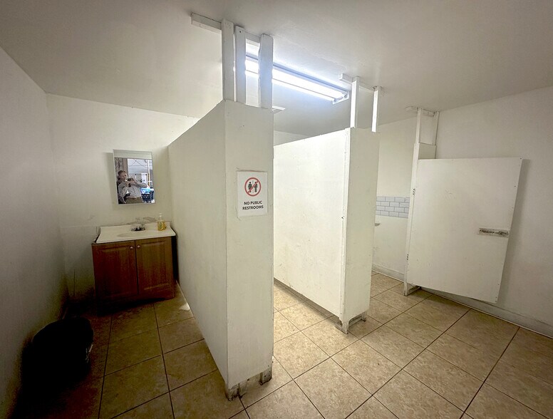More Photos Of 4120-4128 S Broadway Ave, Los Angeles Storefront For Lease