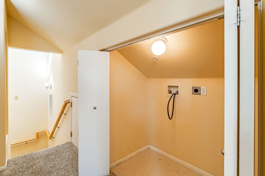 More Photos Of 593 Avenue Of Flags, Buellton Apartments For Sale