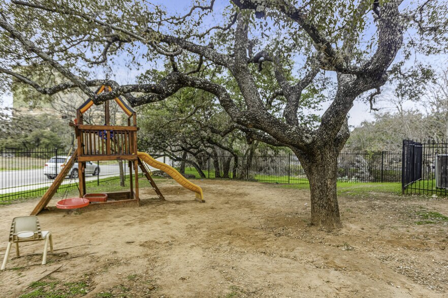 More Photos Of 903 Proton Rd, San Antonio Medical For Sale