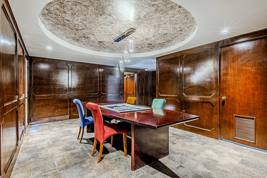 More Photos Of 1018 Shaver St, Pasadena Warehouse For Sale