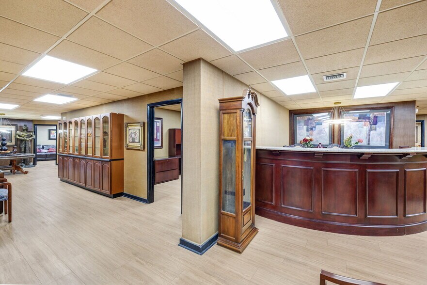 More Photos Of 101 Madeira Ave, Coral Gables Medical For Sale