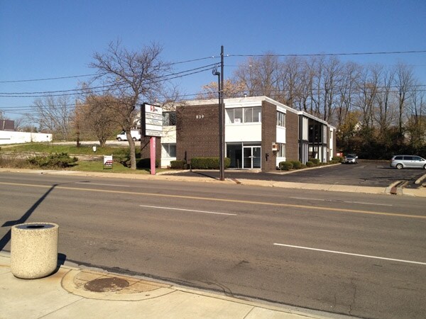 More Photos Of 839 E Market St, Akron Medical For Sale