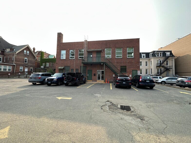 More Photos Of 97-107 Whitney Ave, New Haven Storefront Retail Office For Lease