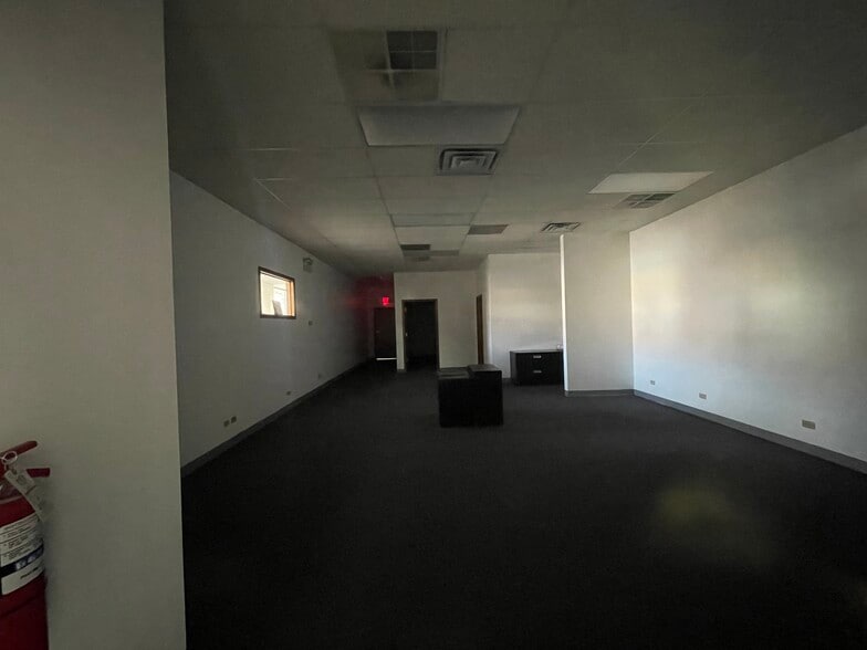 More Photos Of 105-115 S Grove Ave, Elgin Medical For Lease