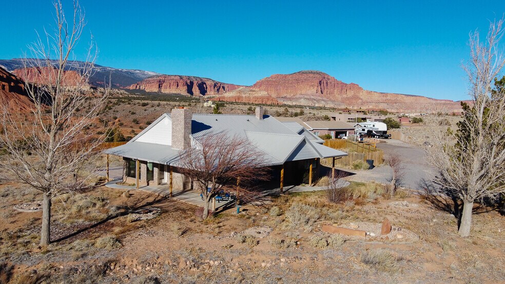 More Photos Of 397 N Wendy St, Torrey Specialty For Sale