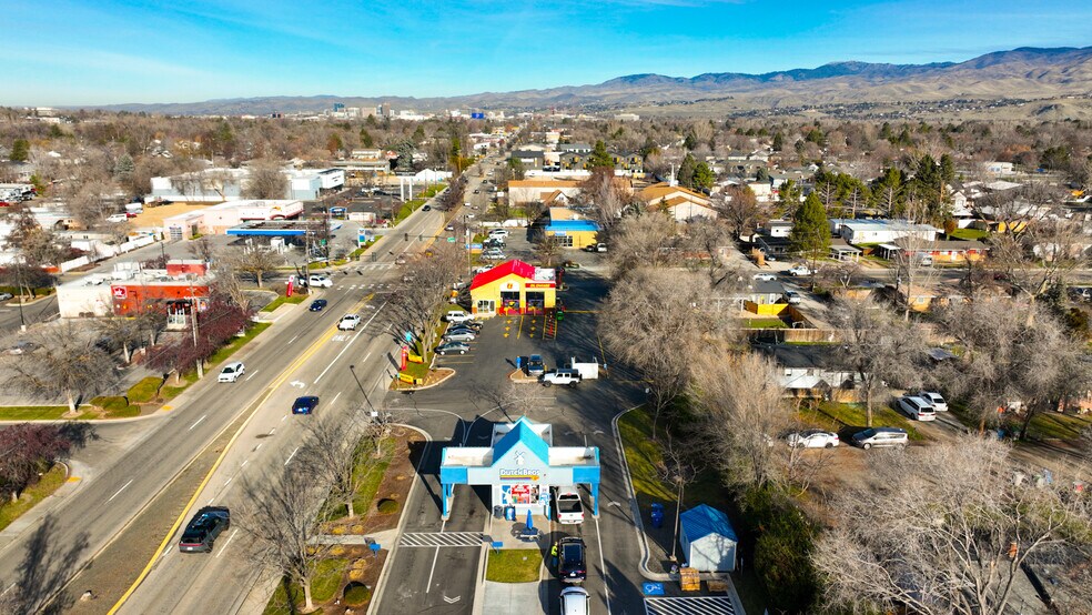 Primary Photo Of 2606 S Broadway Ave, Boise Auto Repair For Sale