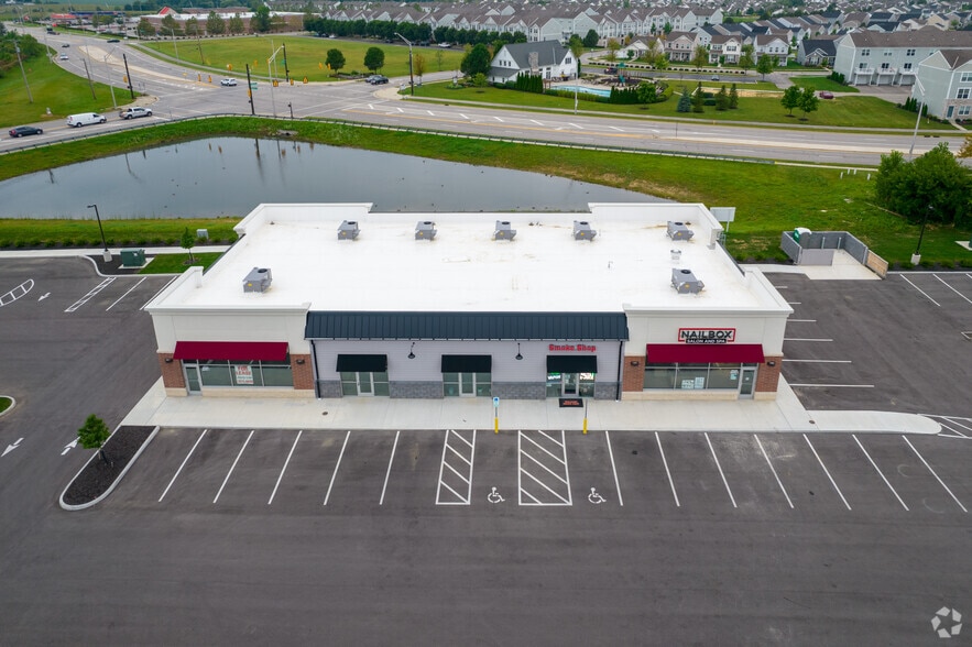 More Photos Of 6520 Hayden Run Rd, Hilliard Freestanding For Lease