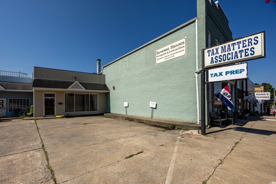 More Photos Of 30 E Main St, Luray Office For Sale