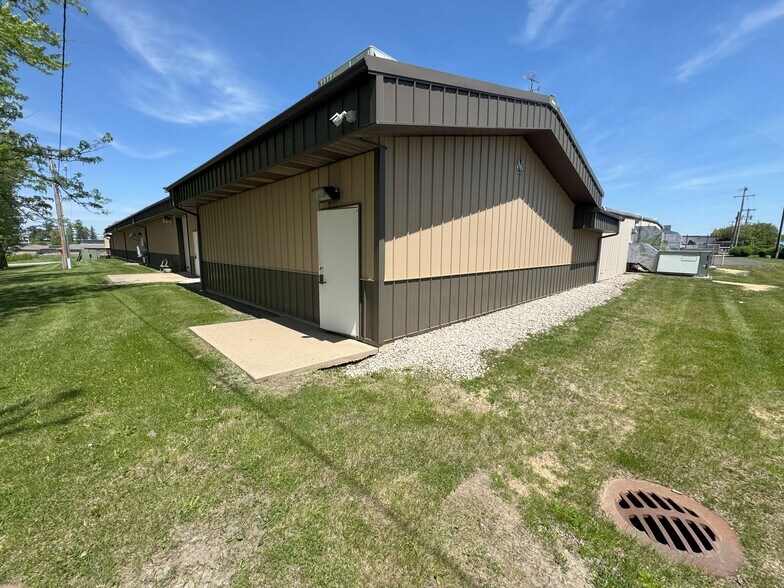 More Photos Of 100 A J Harle Dr, Galena Manufacturing For Sale