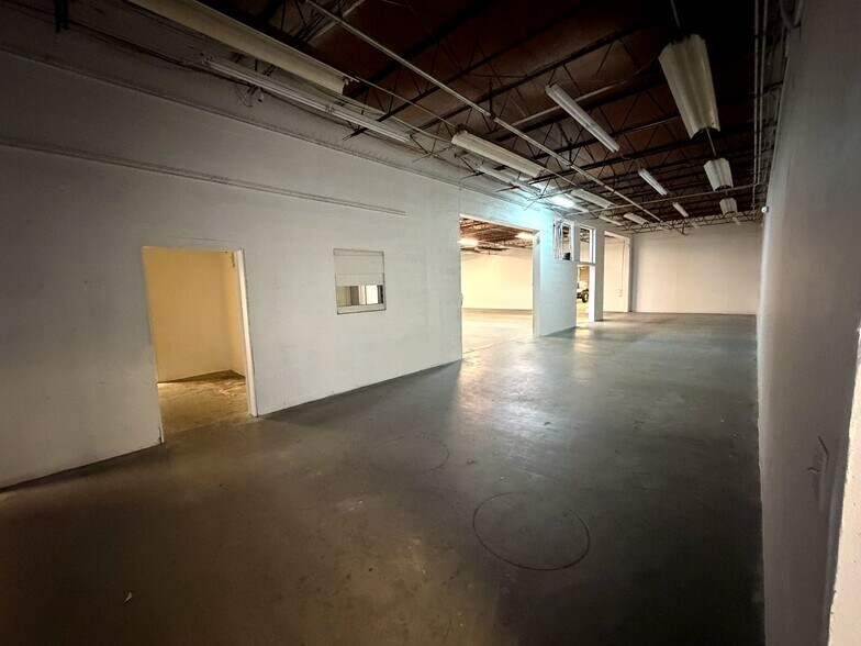 More Photos Of 1815 10th Ave N, Lake Worth Beach Warehouse For Lease