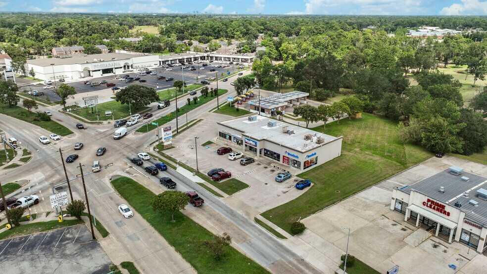 More Photos Of 7270 Antoine Dr, Houston General Retail For Sale