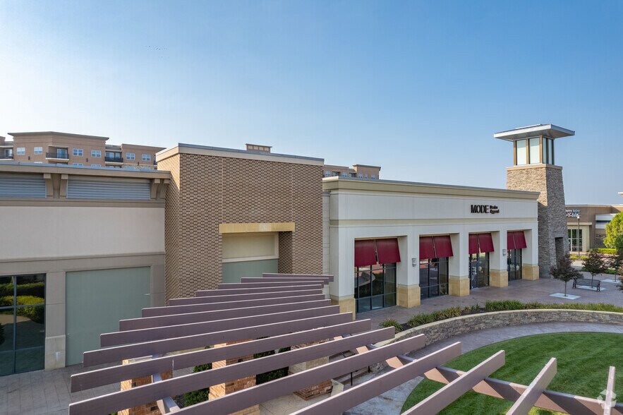 More Photos Of 135th St And Metcalf Ave, Overland Park Unknown For Lease