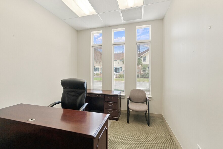 More Photos Of 1354 N Laura St, Jacksonville Office For Sale