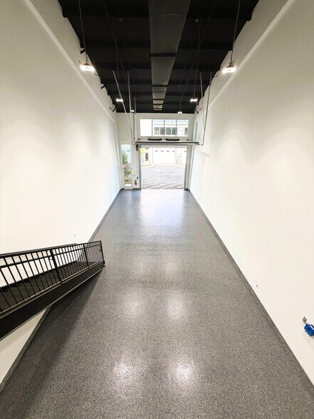 More Photos Of 3584 Plover, Naples Warehouse For Sale