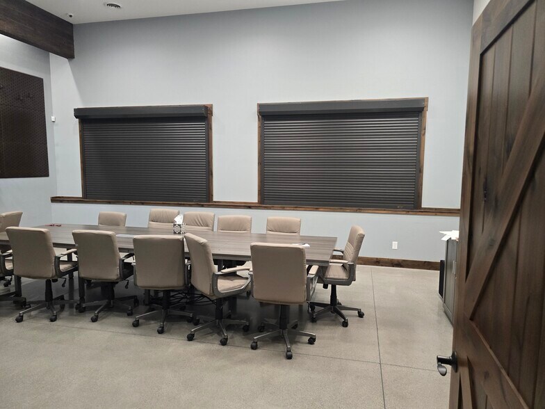 More Photos Of 870 N 2nd E, Rexburg General Retail For Lease