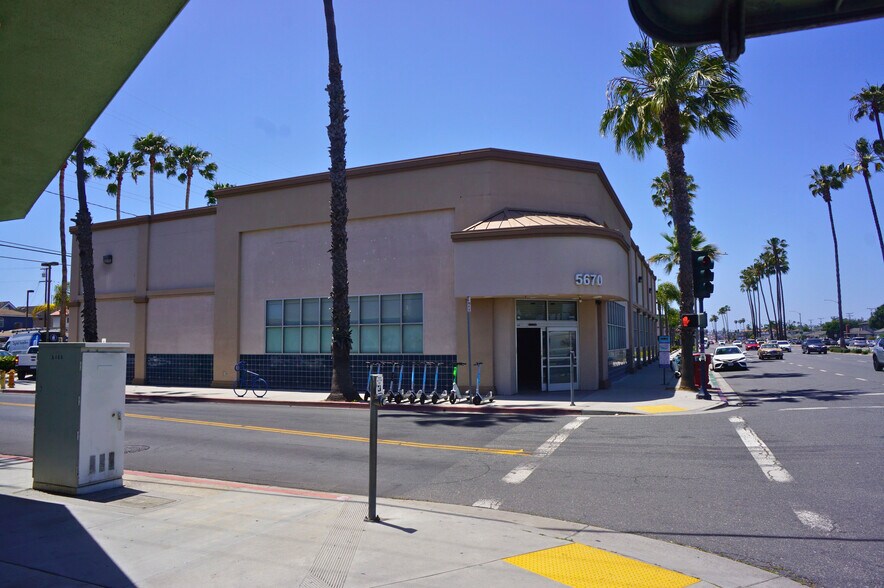 More Photos Of 5670 E 2nd St, Long Beach Bank For Lease