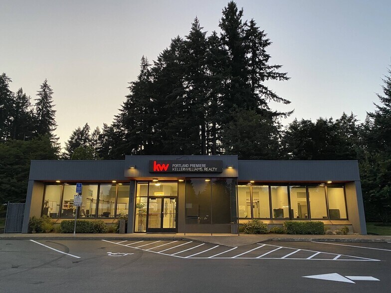 More Photos Of 16365 Boones Ferry Rd, Lake Oswego Loft Creative Space For Sale