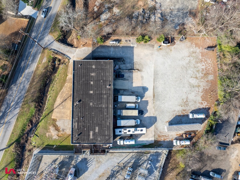 More Photos Of 1239 Willingham Dr, East Point Warehouse For Sale