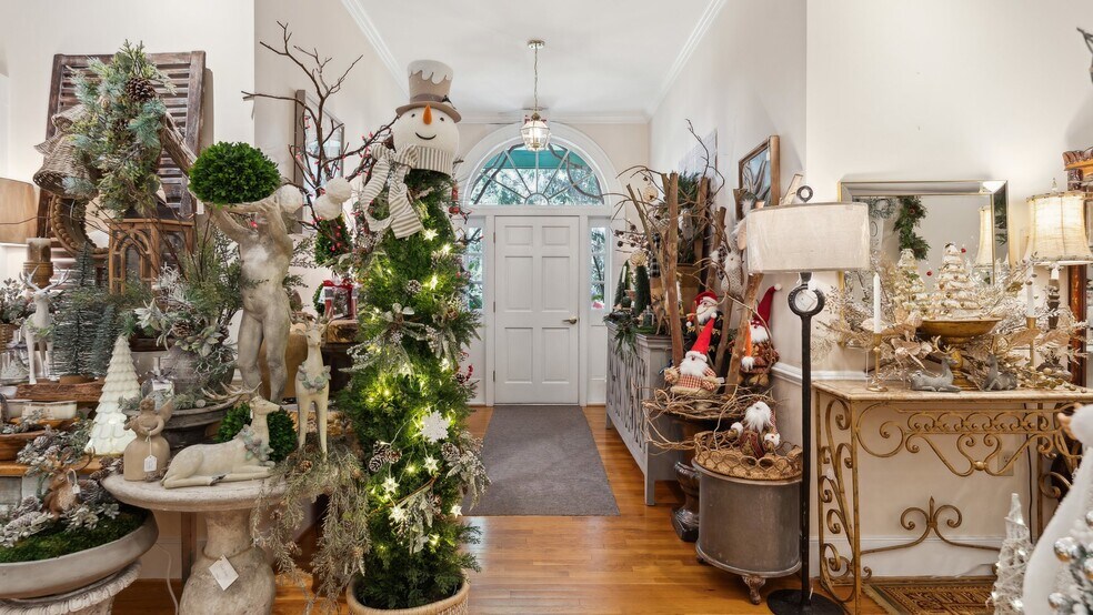 More Photos Of 5309 S Seminole Trl, Madison Storefront For Sale