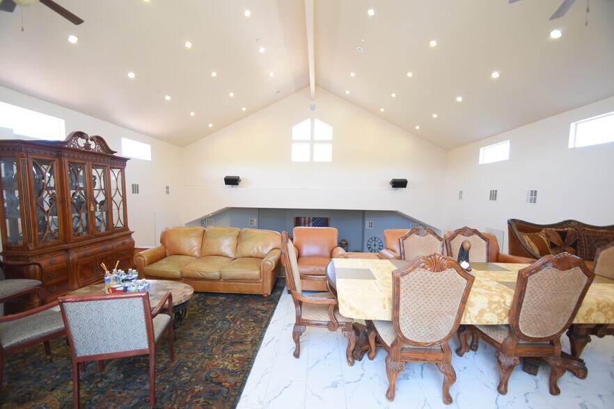 More Photos Of 950 W Alondra Blvd, Compton Religious Facility For Sale