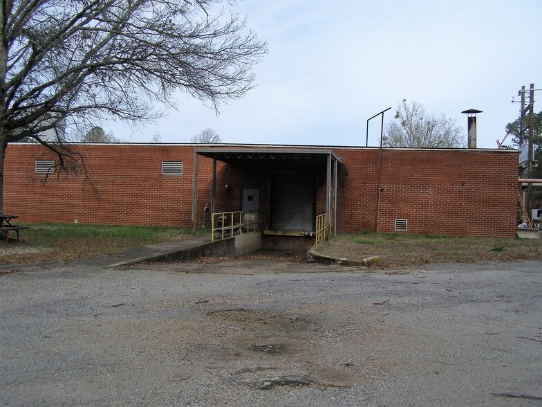 More Photos Of 2580 Highway 46, Heflin Warehouse For Lease