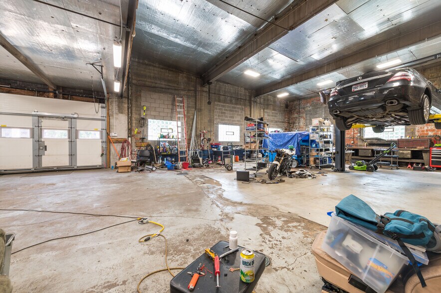 More Photos Of 2030 Broadview Rd, Cleveland Storefront For Sale