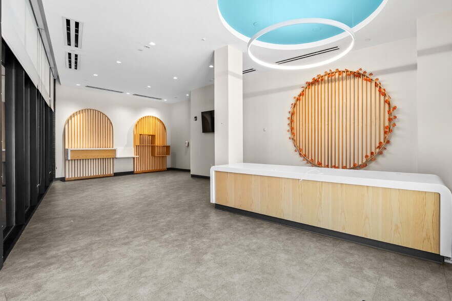 More Photos Of 701 S Broad St, Philadelphia Hospitality For Lease