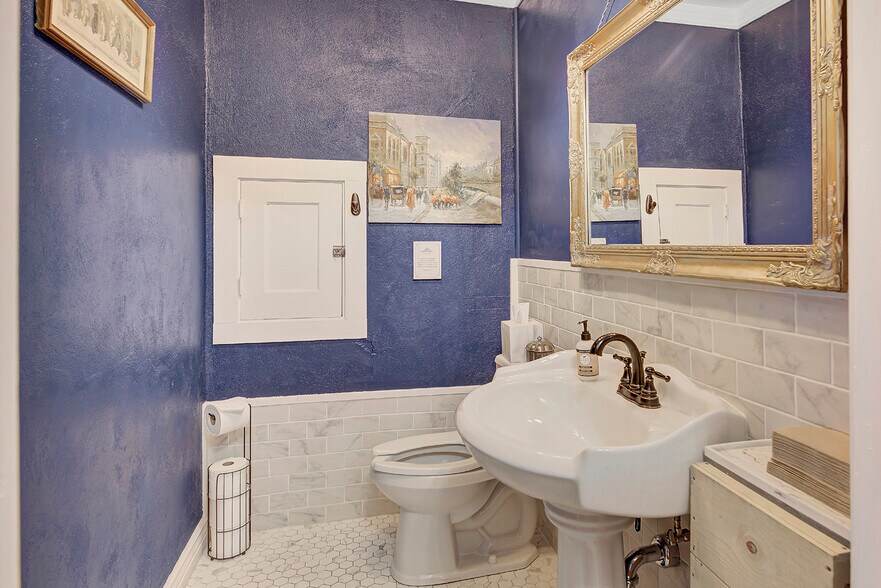 More Photos Of 2245 Head Ln, Helena Hotel For Sale