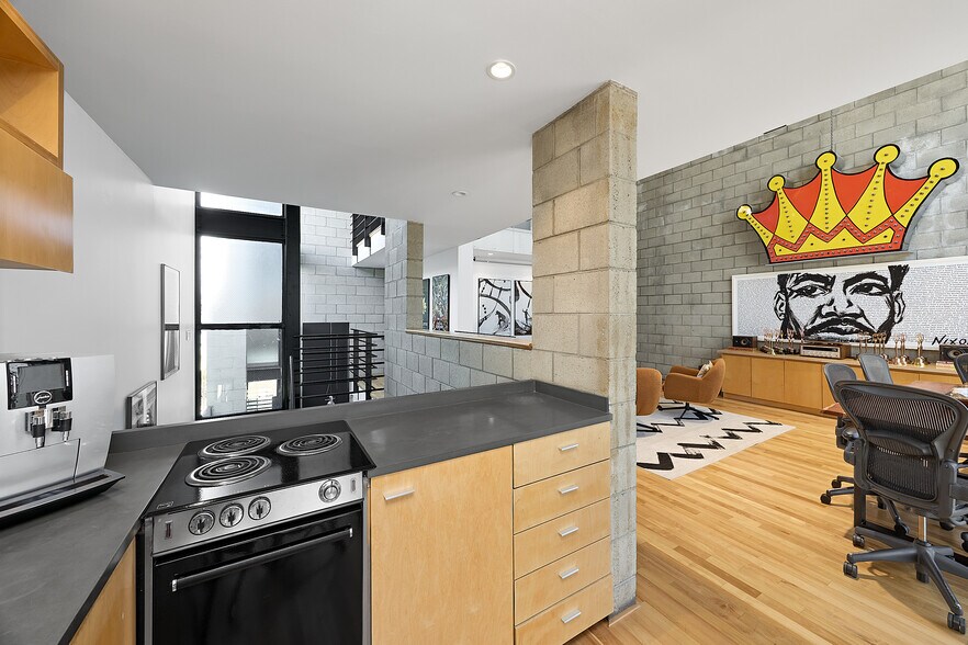 More Photos Of 1313 Innes Pl, Venice Apartments For Sale