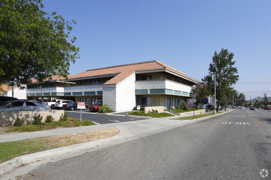 More Photos Of 710 Rimpau Ave, Corona Office For Lease
