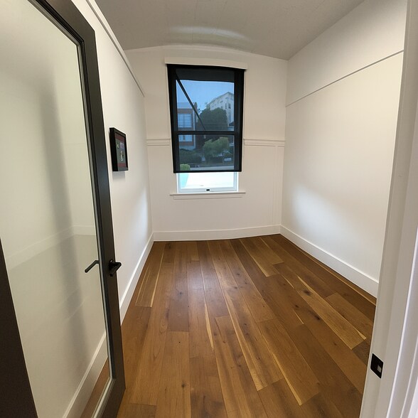 More Photos Of 88 E Hamlin St, Seattle Office For Lease
