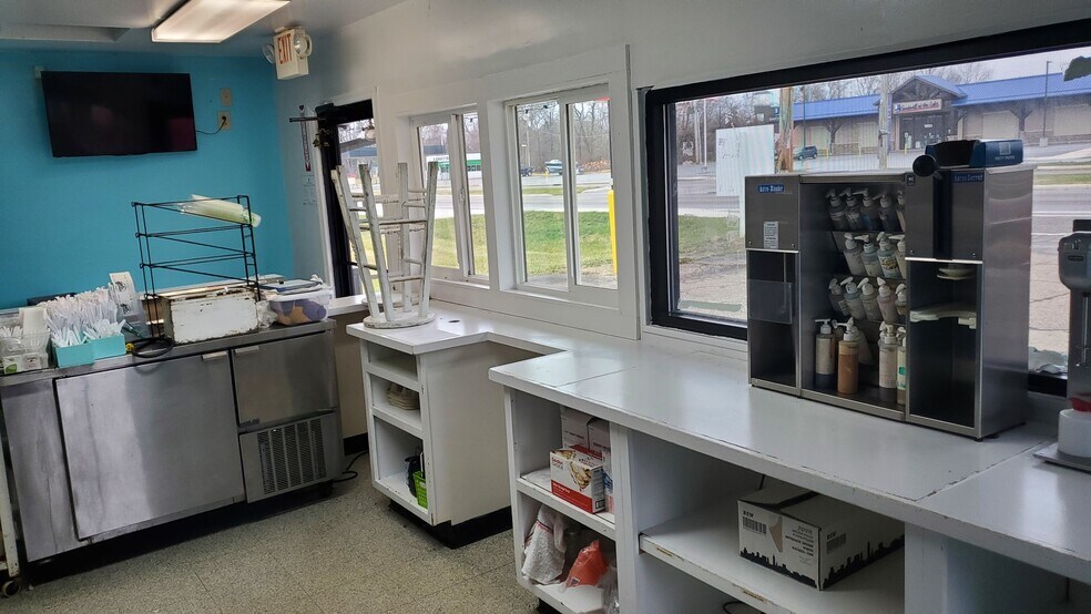 More Photos Of 10960 Hebron Rd, Hebron Fast Food For Lease