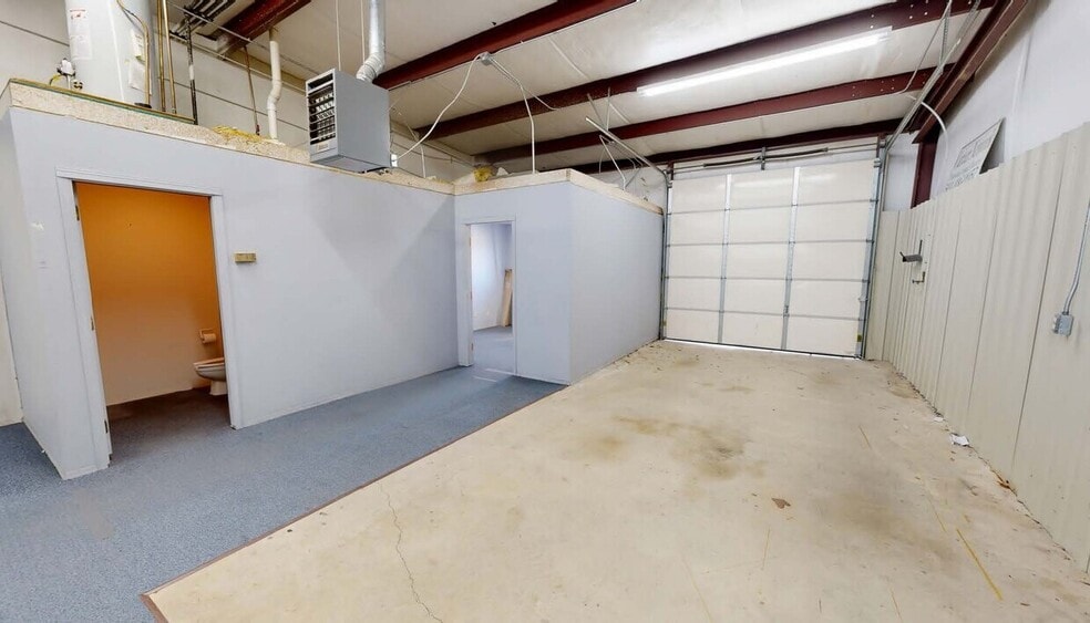 More Photos Of 1710-1716 W Acorn Dr, Rogers Warehouse For Lease