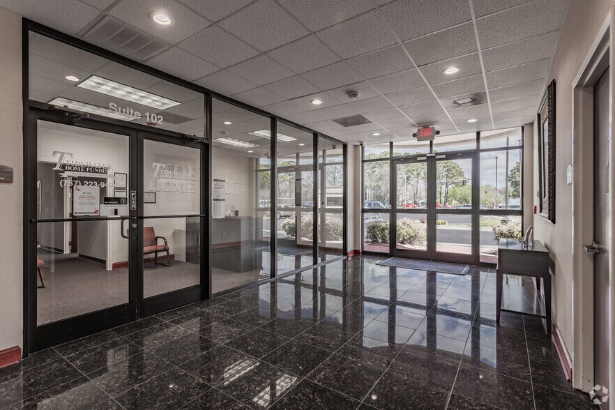 More Photos Of 11719-B Jefferson Ave, Newport News Unknown For Lease