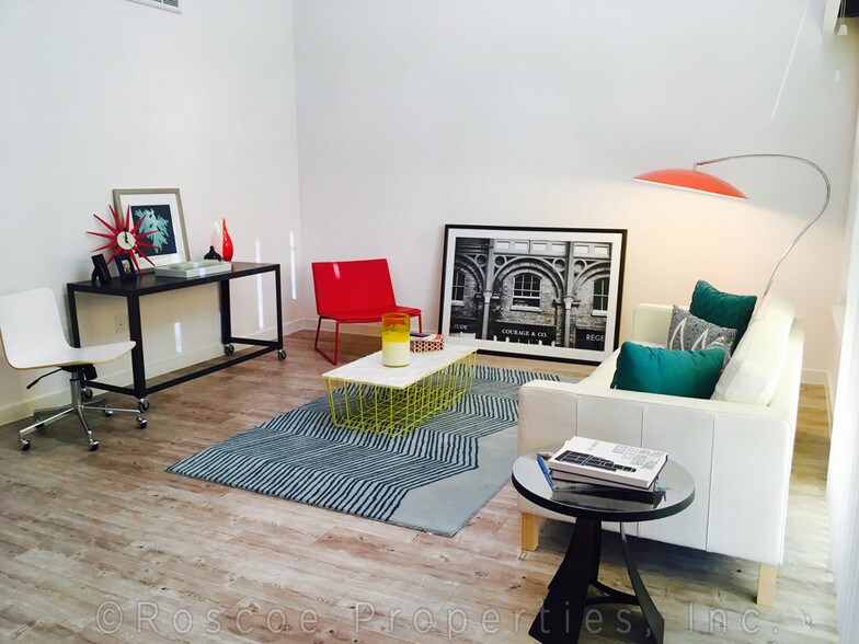 More Photos Of 1010 S Flores St, San Antonio Apartments For Lease