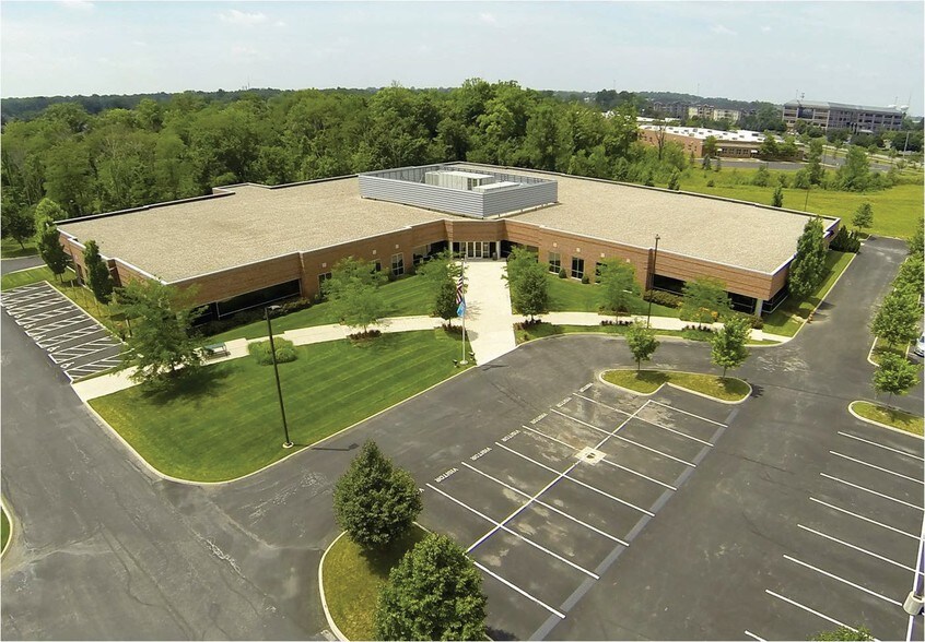 More Photos Of 999 County Line Rd W, Westerville Office For Lease